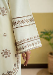 ivory charm 2pcs