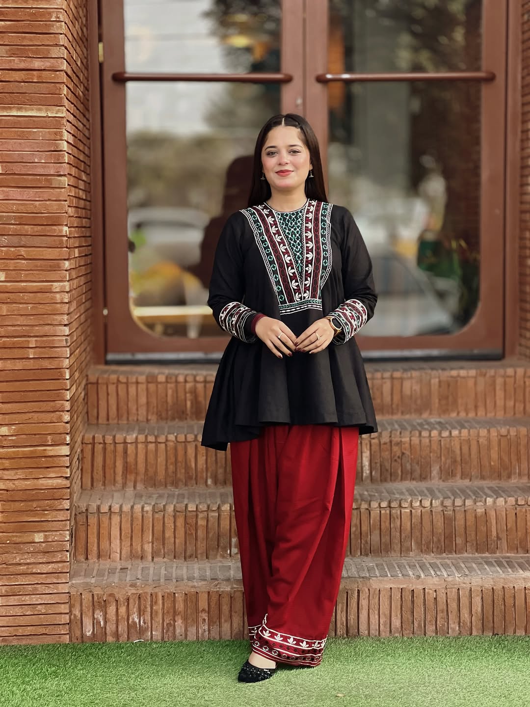 Mehrunisa Embroidered 2pc