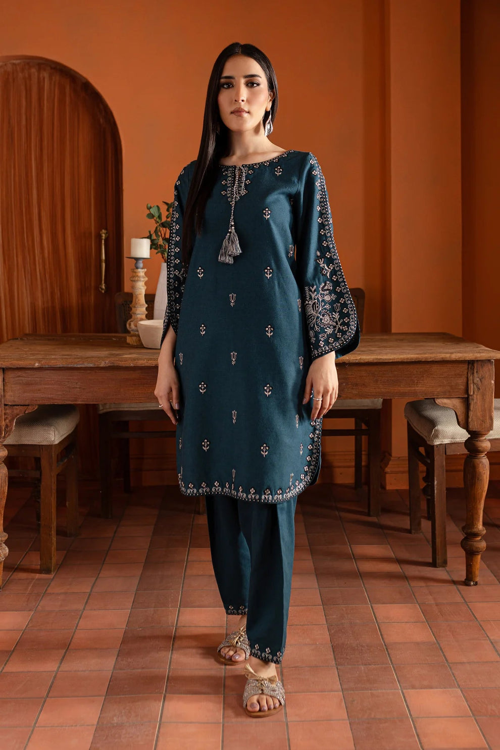 Bloom zinc Embroidered
