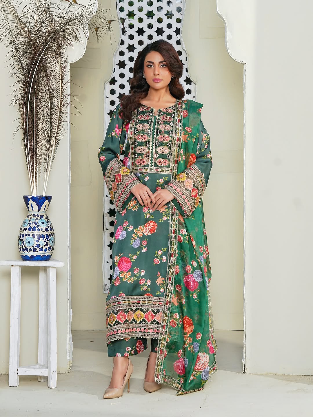 Falak 3pcs embroidered