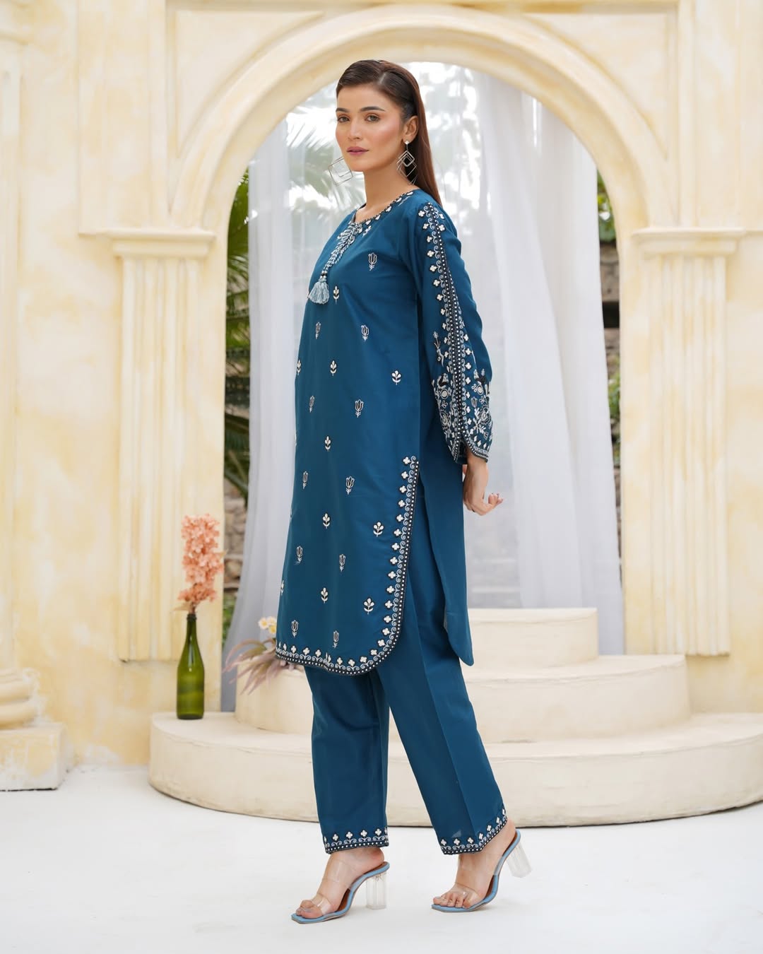 Bloom zinc Embroidered